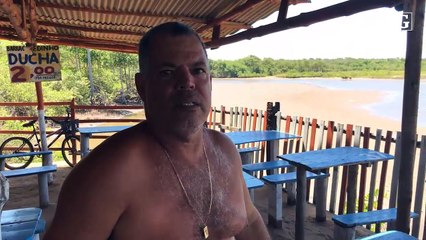 Comerciante da praia Guaxindiba em Conceição da Barra