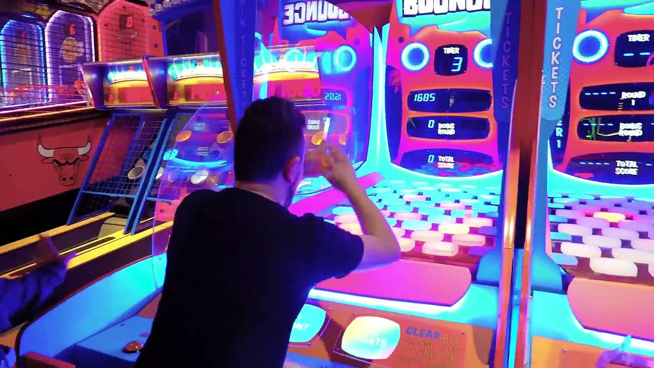 Feride Hilal Akın & Halil Söyletmez (Kapışma) Kaybeden Kazanana MacBook Alıyor (11.500TL)