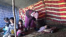Tens of thousands displaced as fighting continues in Idlib, Syria 