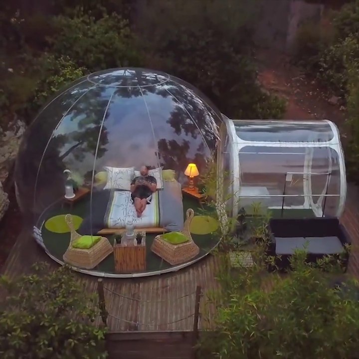 Ce "bubble hotel" est juste merveilleux! Dormir la tête sous les étoiles dans des bulles transparentes
