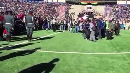 El pelotazo mundial de Evo Morales a sus soldados