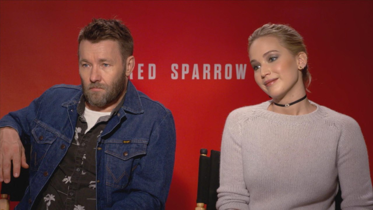 Jennifer Lawrence Reveals Details About Amy Schumer's Wedding