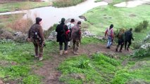 TSK ve ÖSO, Afrin'in güneybatısındaki Ebu Kabe ve Hacılar köylerini teröristlerden temizledi - AFRİN