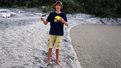 Des pierres qui flottent sur l’eau