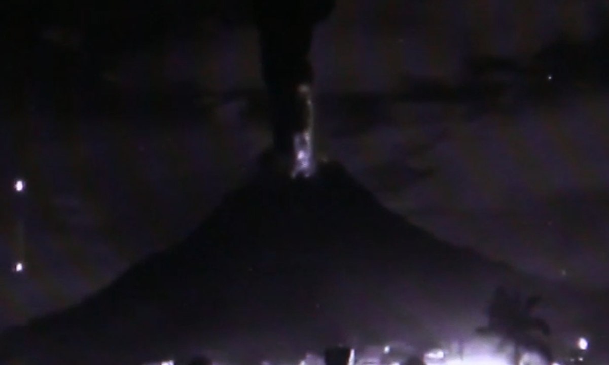 Gunung Api Sinabung Kembali Erupsi