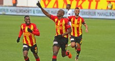 Göztepe, Demba Ba'nın Attığı Golle Sivasspor'u 1-0 Mağlup Etti