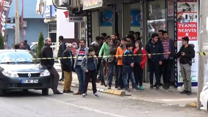 Tartıştığı kişinin işyerine kurşun yağdırdılar