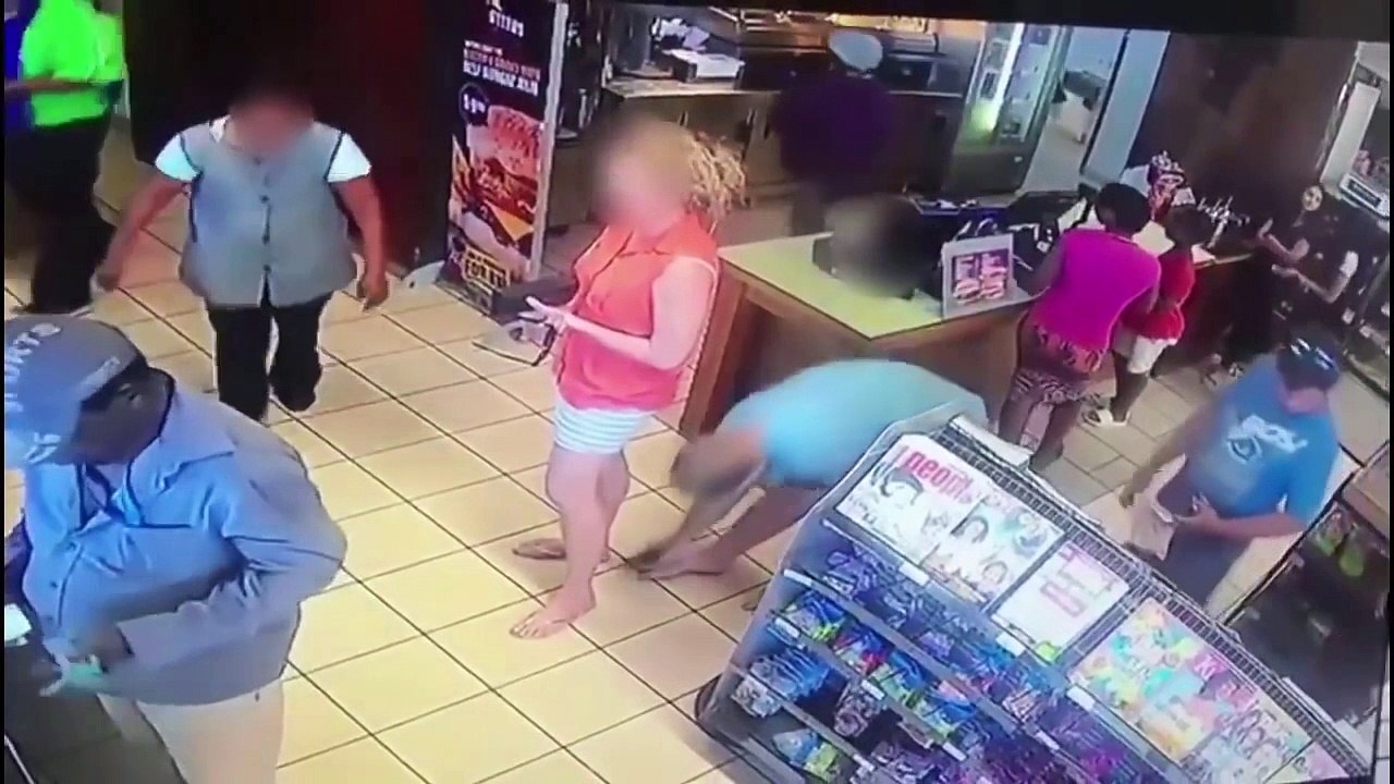 Il se fait griller en train de filmer sous la jupe d'une fille