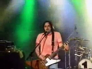 Nuno Bettencourt - Surrender