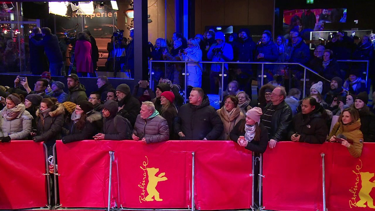 Berlinale-Gala: Bären-starke Frauen und komische Mützen