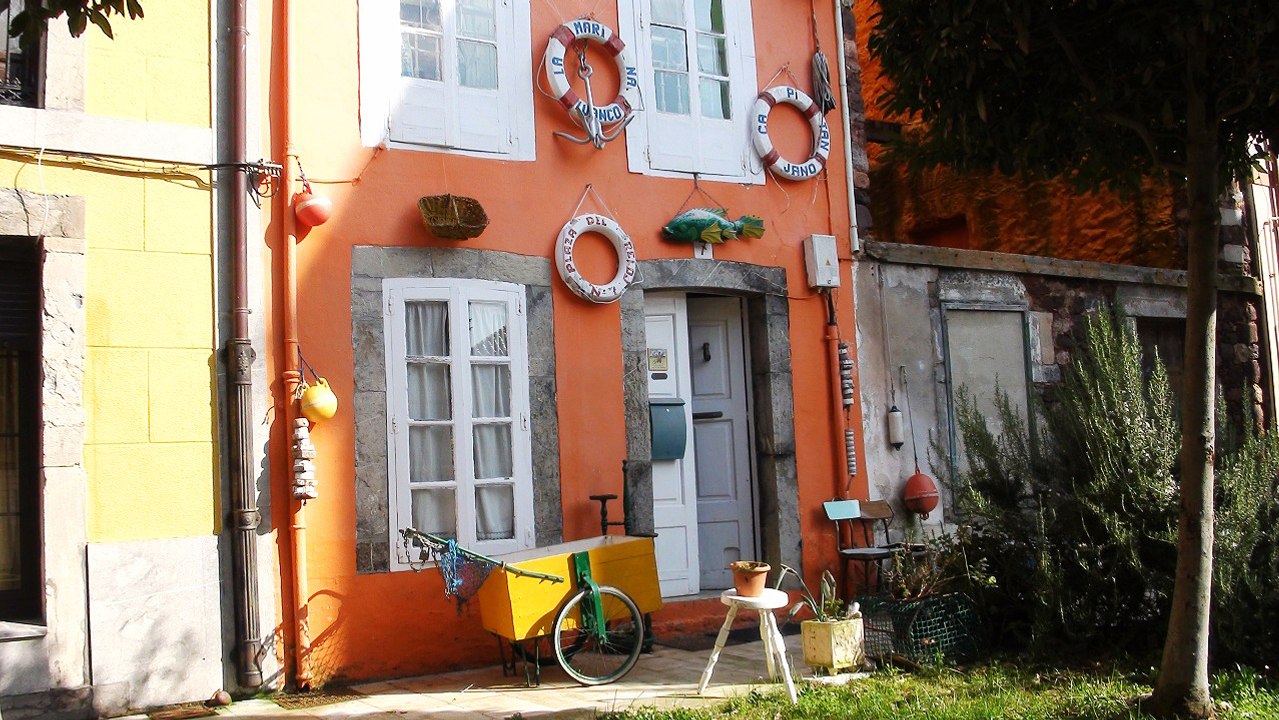 Small fisherman's house - SIMPÁTICA Casita marinera de Luanco, concejo de Gozón, Asturias
