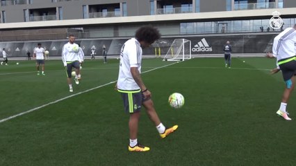 Don_t_let_the_ball_touch_the_ground!