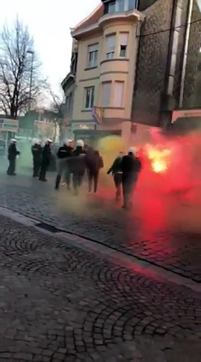 Emeutes avant le match AS Eupen - Lokeren (Crédit: F.L.)