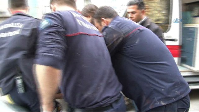 Çatıda mangal keyfi hastanede bitti