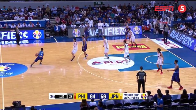 Welcome back, Jayson! The Blur making his presence felt with back-to-back triples in the third!