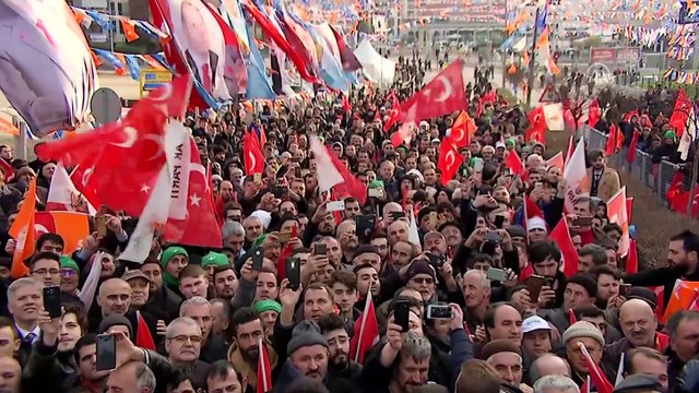 Başbakan Yıldırım: 'Türkiye, bölgede var olan sıkıntılara, bütün bu olumsuzluklara rağmen dimdik ayakta'- BURSA