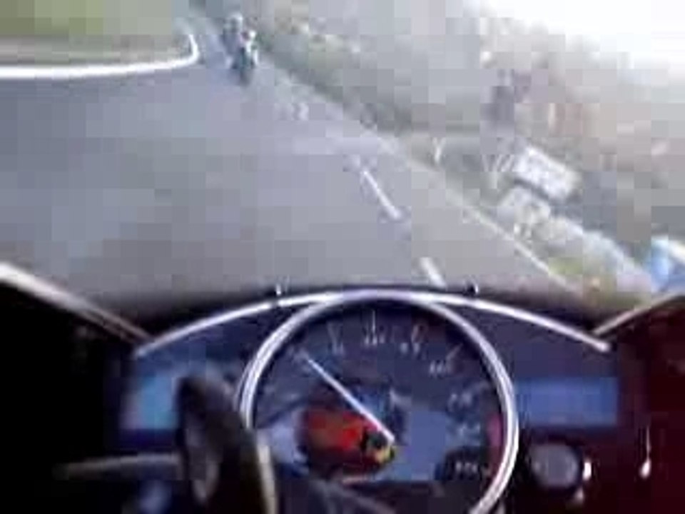 R1 ile de man CRAZY