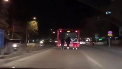 Patenci Çocukların Trafikte Tehlikeli Yolculuğu