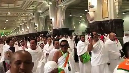 Rombongan Jamaah Umroh Baner Lakukan Sai Sambil Melantunkan Mars Ya Lal Wathon