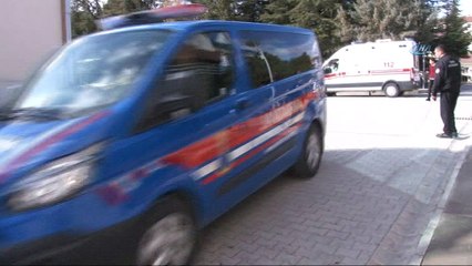 Çakar lambalı araçla kaçan uyuşturucu tacirleri yakalandı