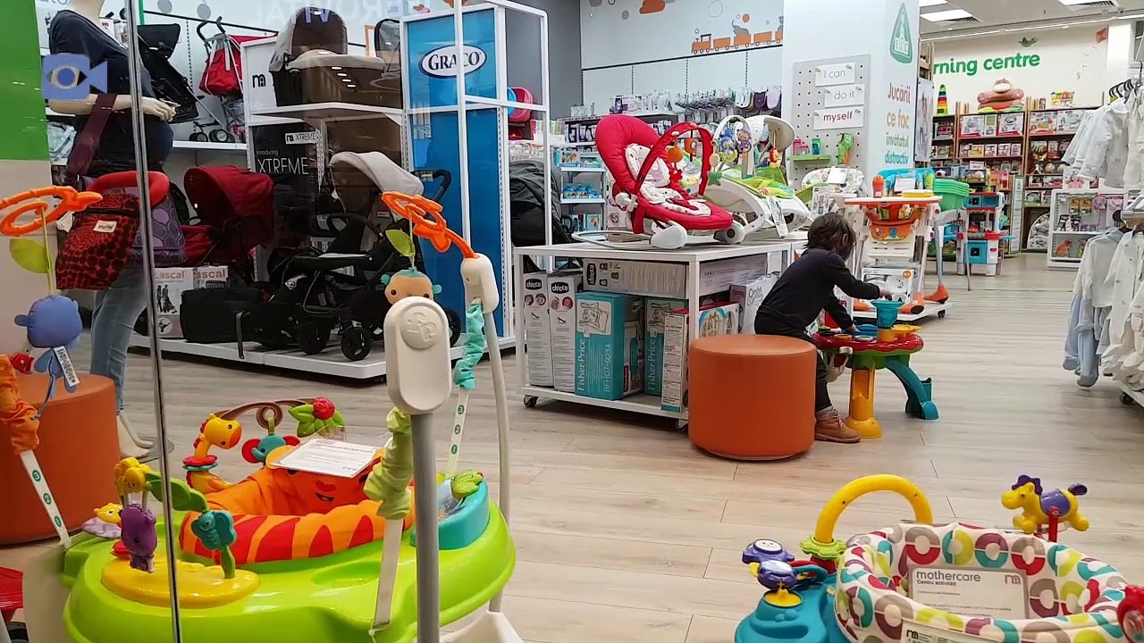 baby Mizn's experience at the toys shop, acting as a singer