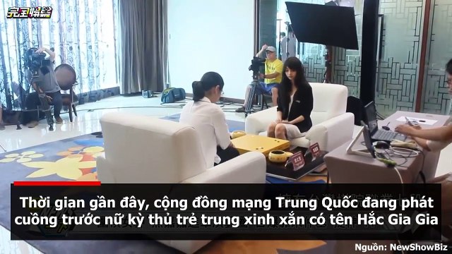 CĐM Trung Quốc phát sốt với nữ kỳ thủ xinh đẹp thoát tục như tiên nữ