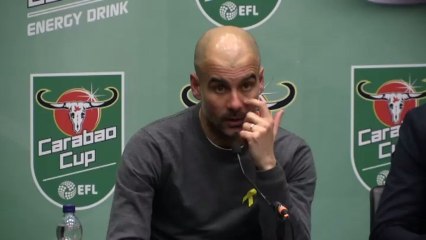Guardiola da una rueda de prensa tras ganar la copa de la liga