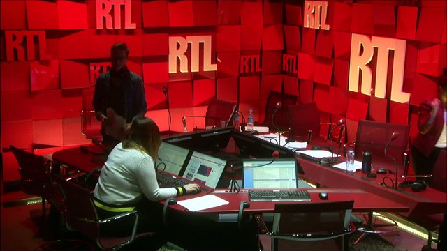 Anaïs Melay a installé son salon de coiffure sur une péniche