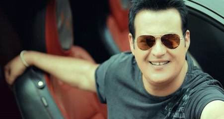 Hakan Peker'in Ağabeyini Görenler "Yaşlanmamak Ailede Genetik Galiba" Diyor