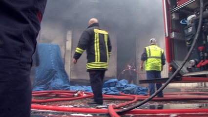 Plastik deposu 10 dakikada küle döndü