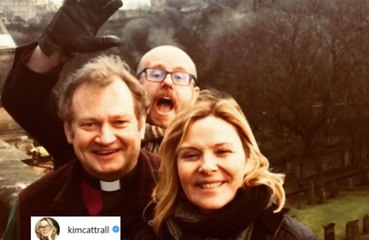 Kim Cattrall attends memorial for brother