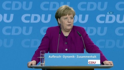 - Merkel Bakanlarını Tanıttı- Merkel: 'Yeniden Güven Tazeleyeceğiz'