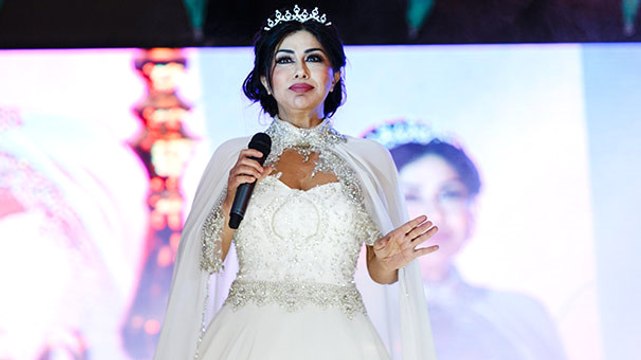 Türkülerin Kraliçesi Nur Ertürk, Defilede Podyuma Çıktı