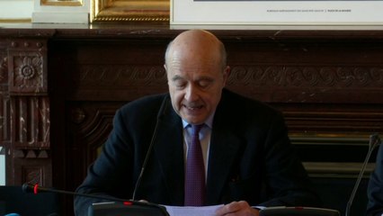 Attaqué par Laurent Wauquiez sur la dette de la ville, Alain Juppé rend les coups