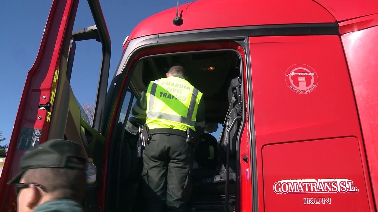 DGT impulsa control a autobuses y camiones para...