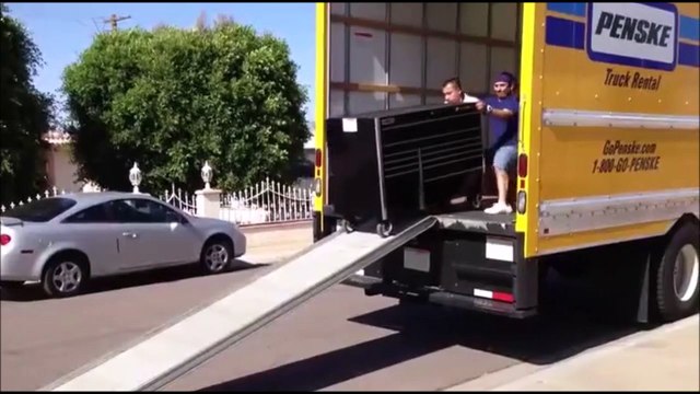 Vous voulez voir 2 déménageurs au chomage... Voilà c'est fait