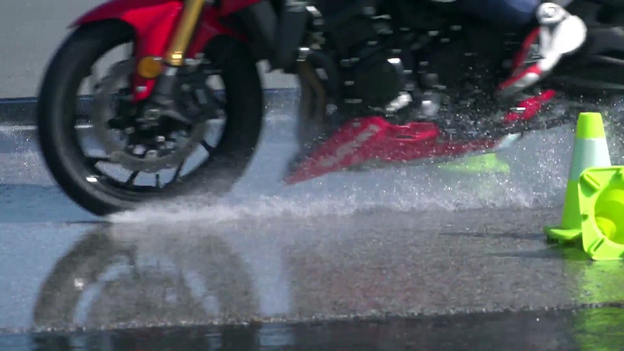 MICHELIN Road5 Mediapool Video