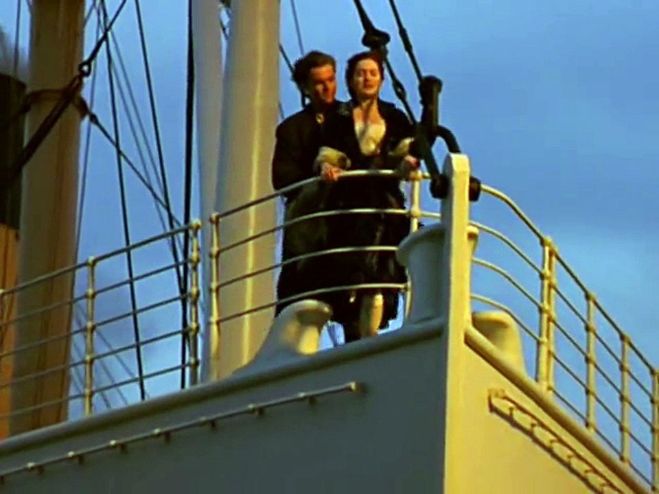 Titanic - “I'm Flying“ Scene