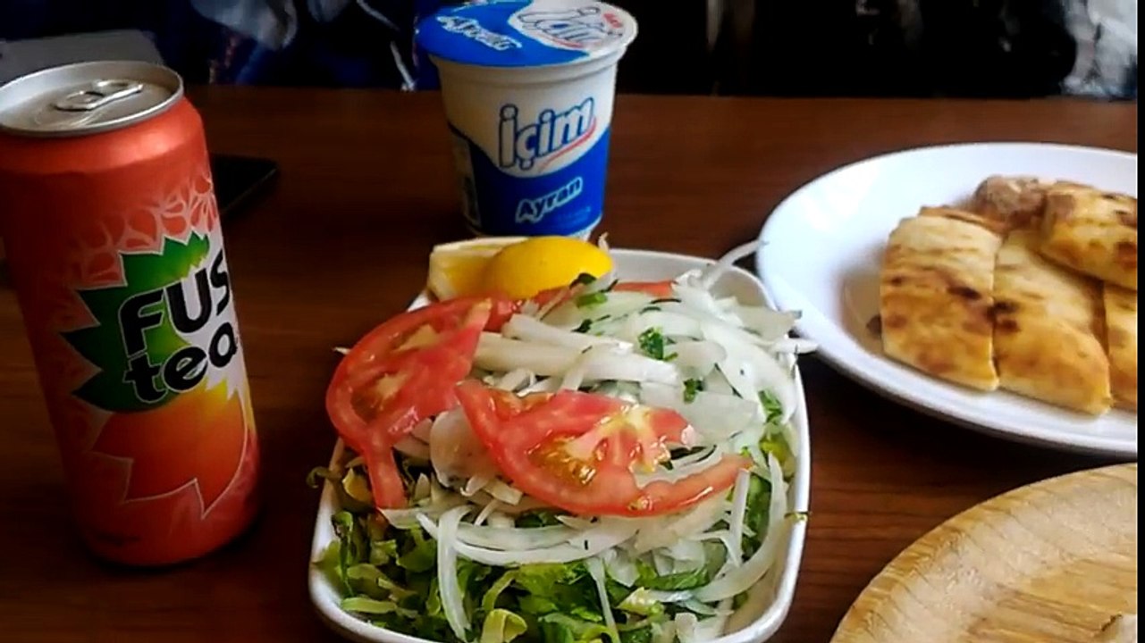 VLOG||ANNEME DOĞUM GÜNÜ HEDİYESİ ALDIM&LAHMACUN YEDİK