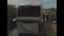 Dos muertos y 15 heridos deja choque de autobús de equipo infantil en Argentina