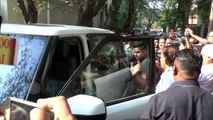 Emotional Karan johar and other celebs Breaks Down At Sridevi's Funeral In Mumbai