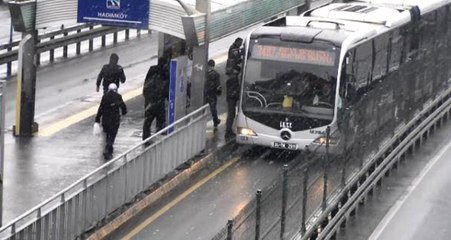 Yarın Bekleniyordu, Erken Geldi! İstanbul'da Kar Yağışı Başladı