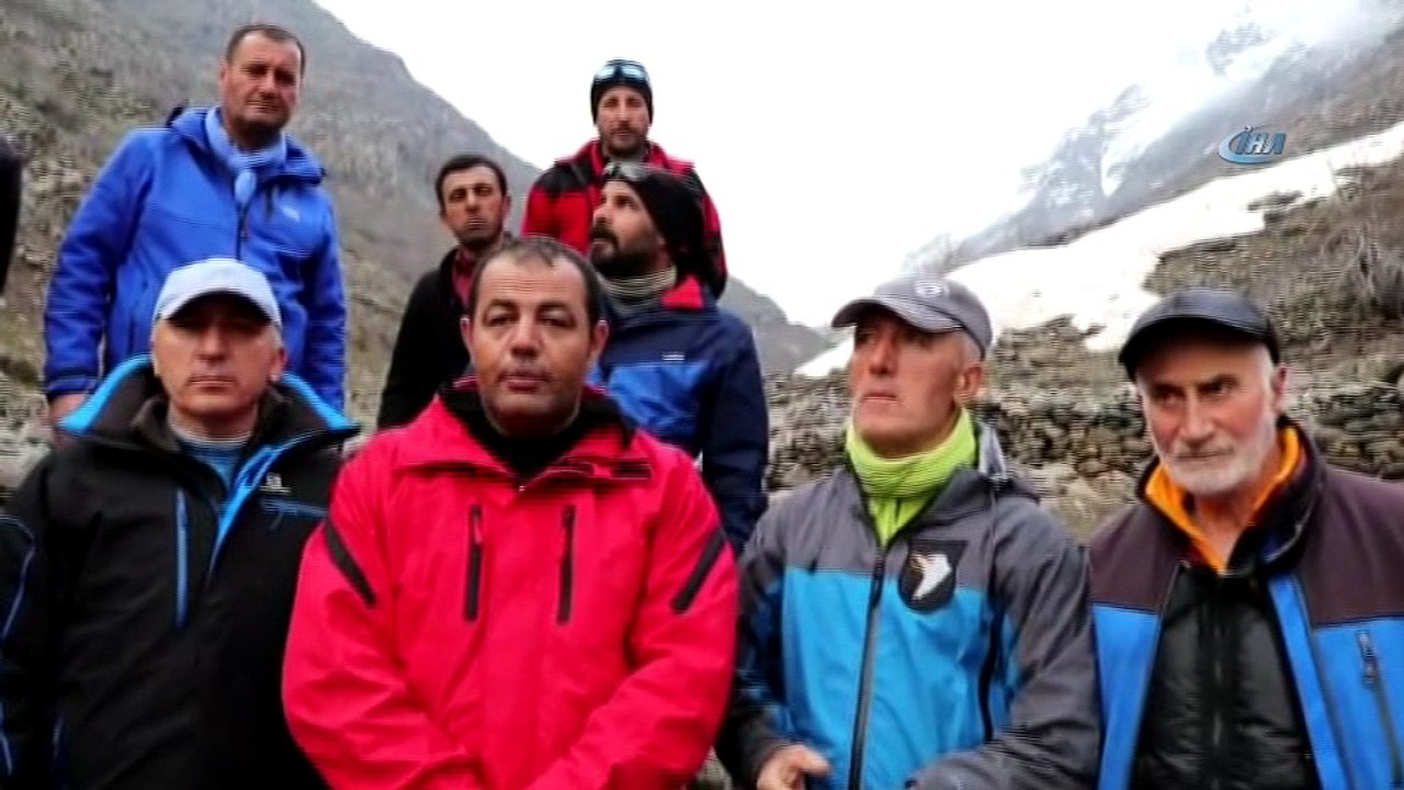Hakkari’de yaban hayvanları için doğaya yem bırakıldı