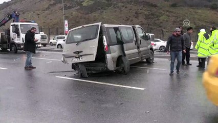 Bağcılar'da zincirleme trafik kazası: 10 yaralı - İSTANBUL