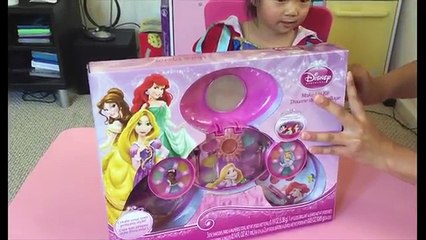 DISNEY PRINCESS MAKEUP KIT Toy Unboxing for Kids -- How to Make Up DIY !!!