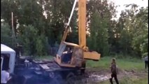 Idiots At Work Fails Mechanical Crane Lifting Failure