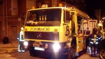 Un incendio afecta a 11 coches y 4 motos en un garaje de Pravia, Asturias