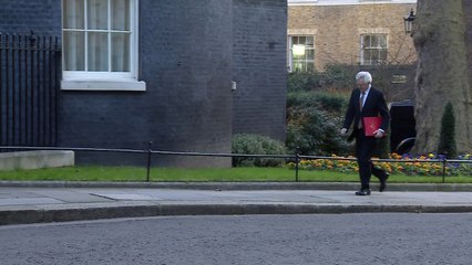 David Davis ignores question on Brexit 'meal for crisps' dig