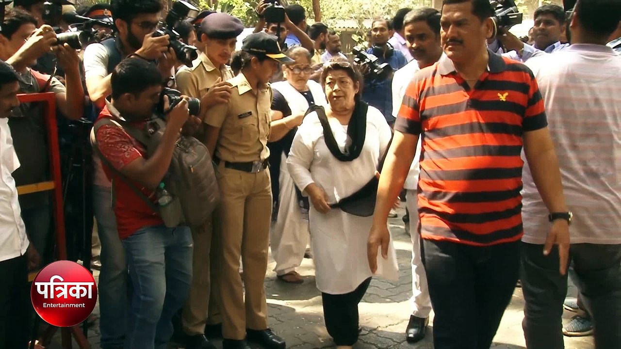 मां की मौत के सदमे से नहीं उभर पा रही बेटी जाह्नवी! संभालने पहुंची ये खास दोस्त !!