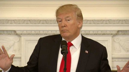 Trump: "Je serais rentré dans l'école, même sans arme"